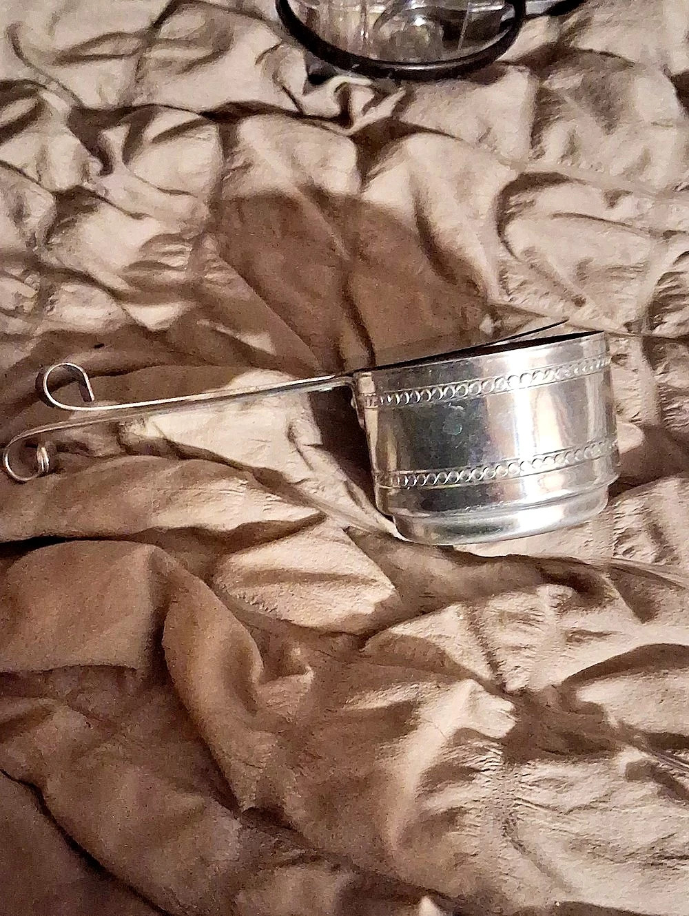 Silver Cookware Pan with Lid - Picture 1 of 4